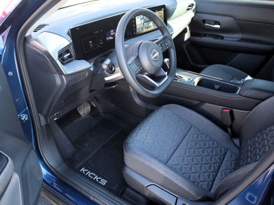2025 Nissan Kicks SV