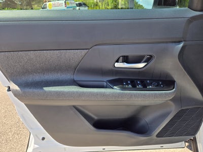 2027 Nissan Kicks SV