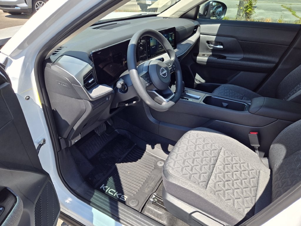 2027 Nissan Kicks SV