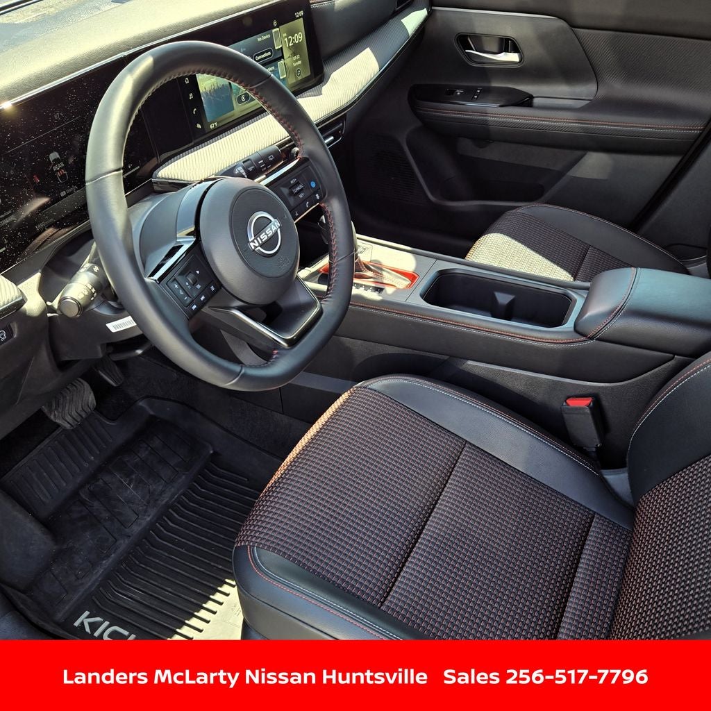 2025 Nissan Kicks SR