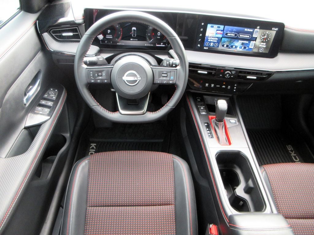 2025 Nissan Kicks SR