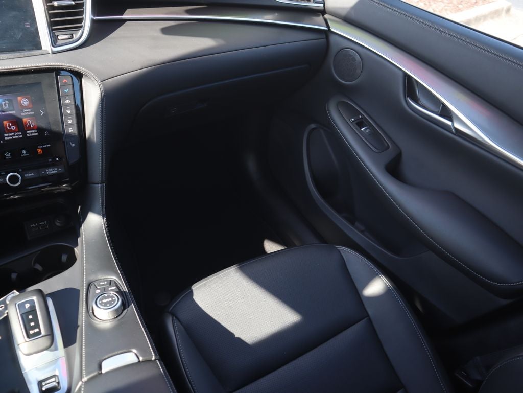 2025 INFINITI QX50 LUXE