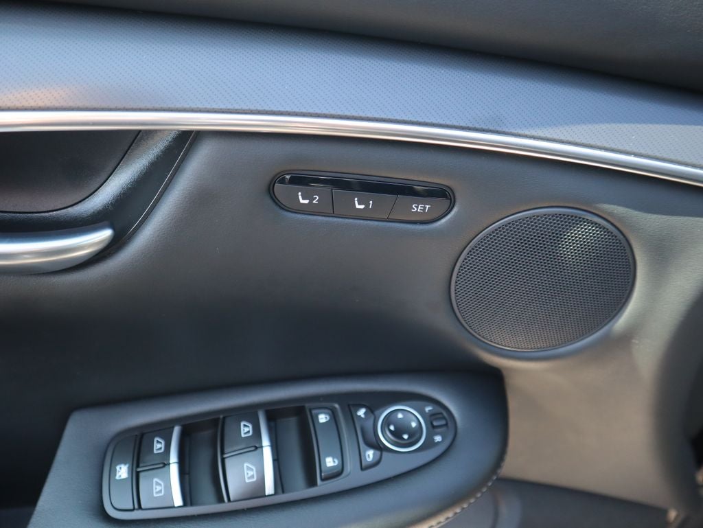 2025 INFINITI QX50 LUXE