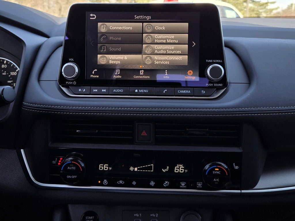 2026 Nissan Rogue SV