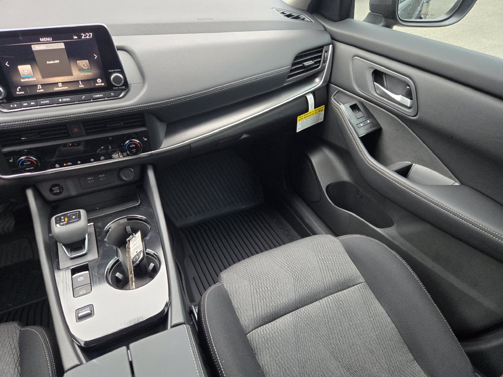 2027 Nissan Rogue SV