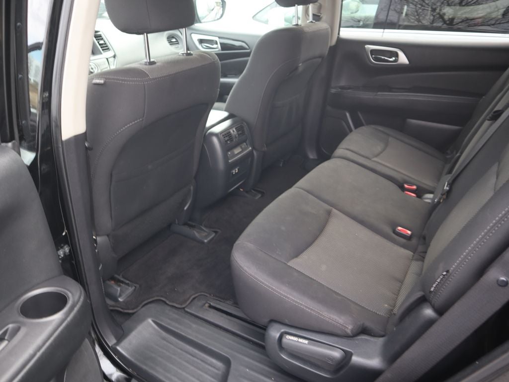 2020 Nissan Pathfinder S