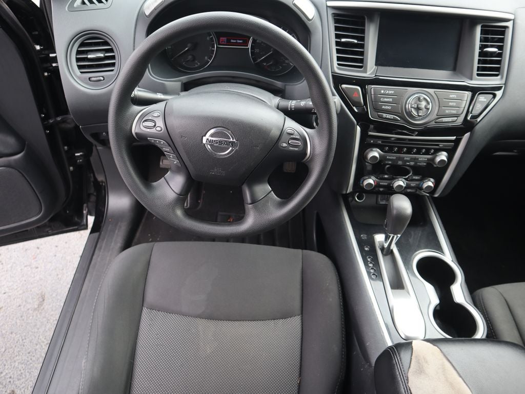 2020 Nissan Pathfinder S