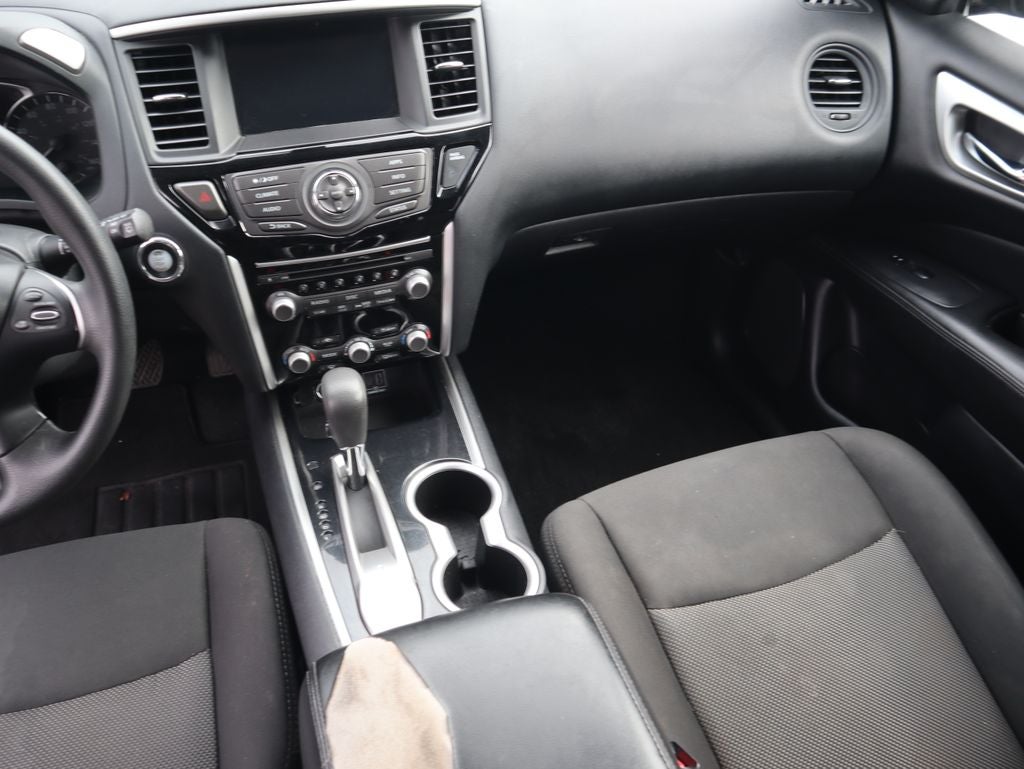 2020 Nissan Pathfinder S