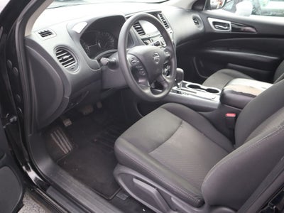 2020 Nissan Pathfinder S