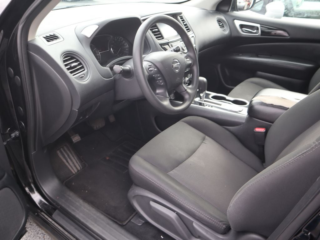 2020 Nissan Pathfinder S