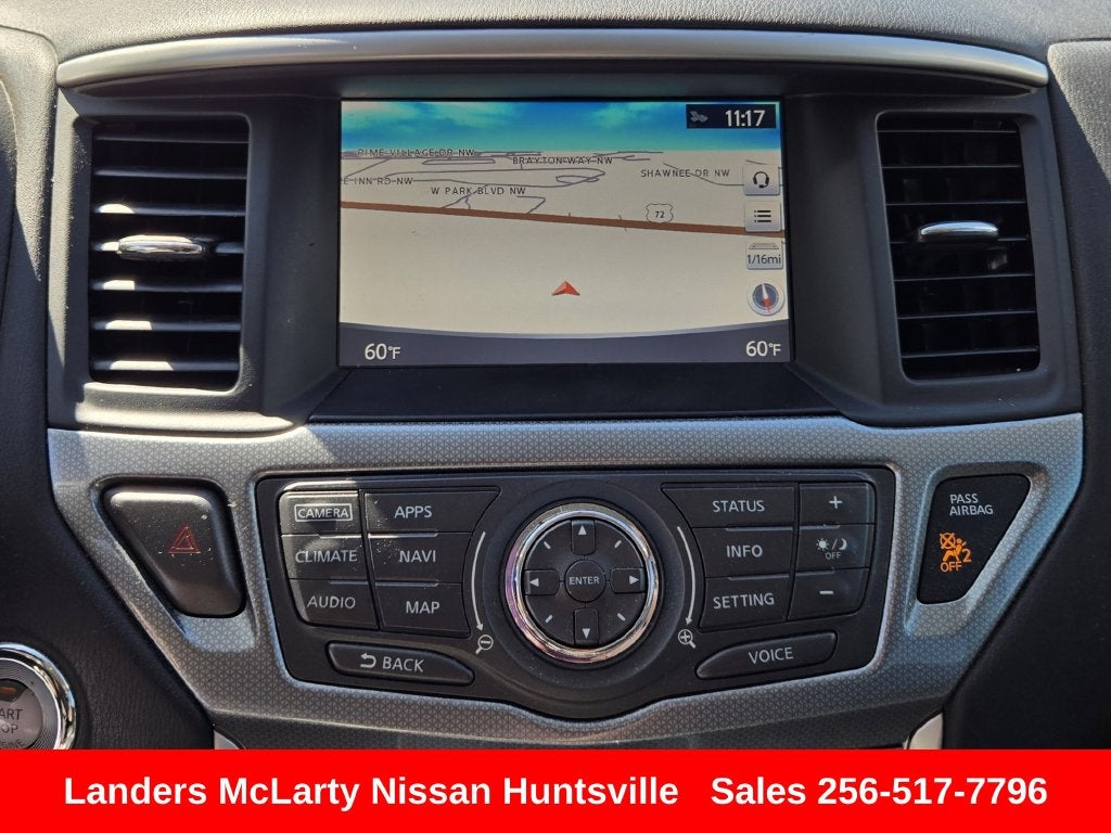 2017 Nissan Pathfinder SL