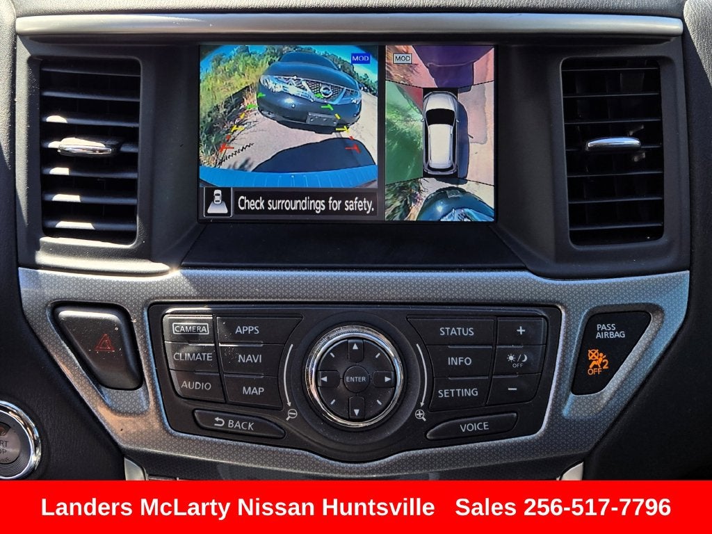 2017 Nissan Pathfinder SL
