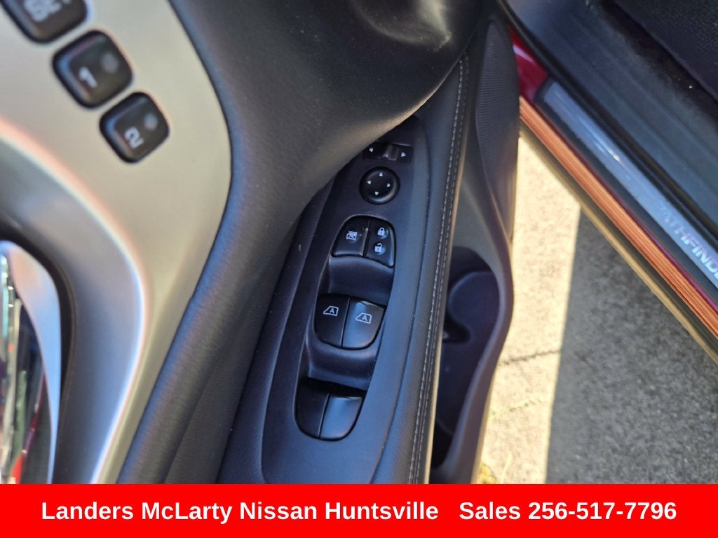 2017 Nissan Pathfinder SL