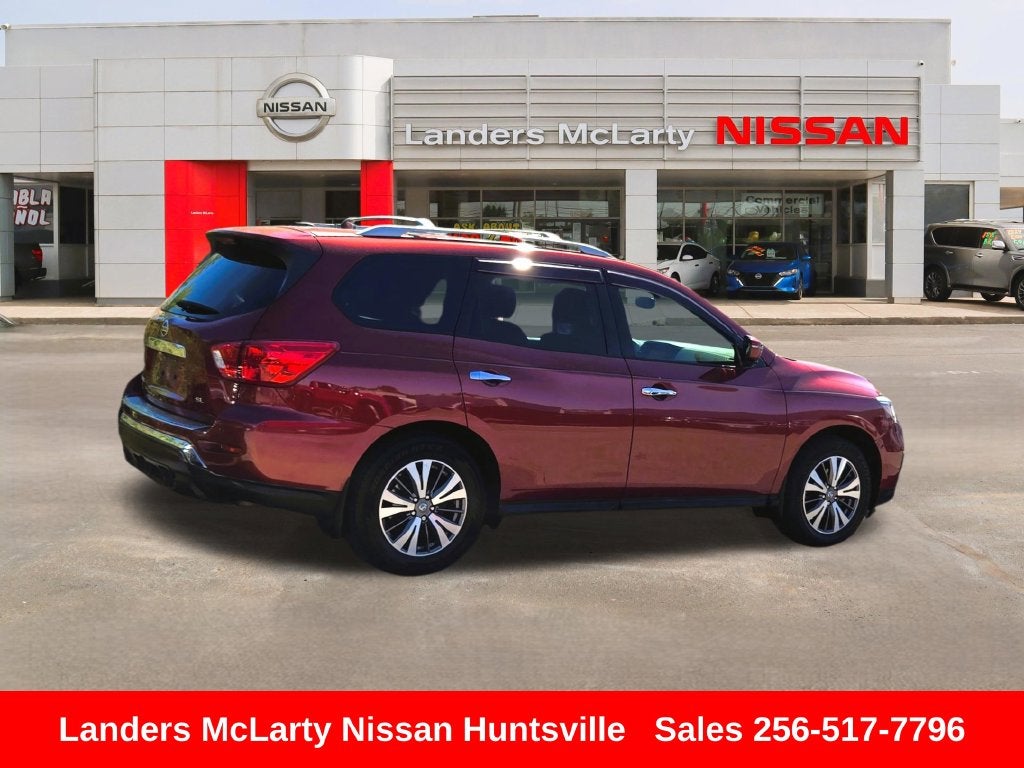 2017 Nissan Pathfinder SL
