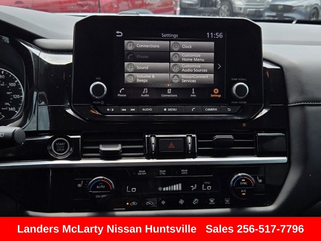 2024 Nissan Pathfinder SV