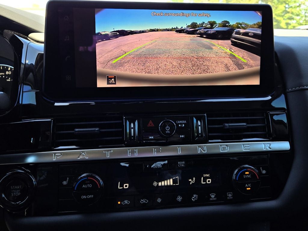 2026 Nissan Pathfinder SV