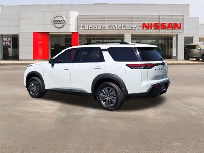 2026 Nissan Pathfinder SV