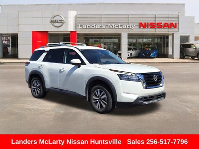 2022 Nissan Pathfinder SL