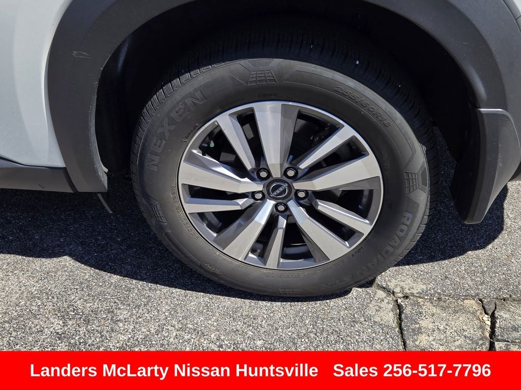 2022 Nissan Pathfinder SL