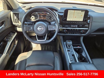 2022 Nissan Pathfinder SL