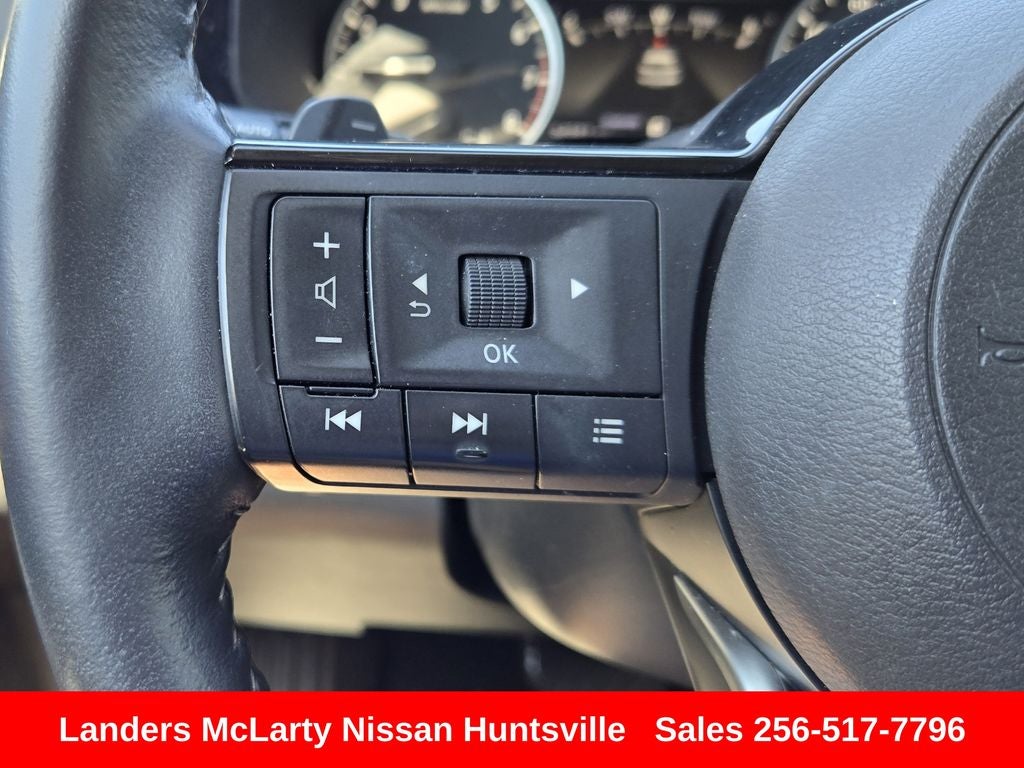 2022 Nissan Pathfinder SL