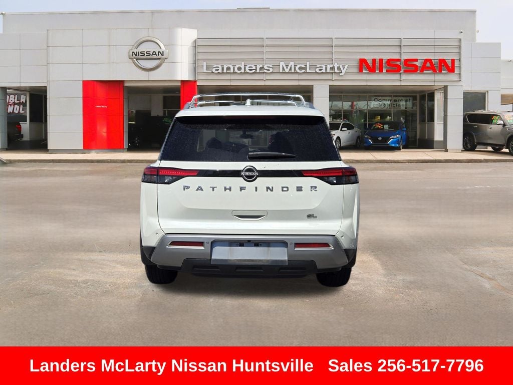 2022 Nissan Pathfinder SL