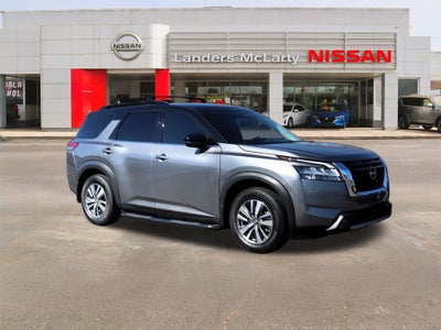 2022 Nissan Pathfinder SL