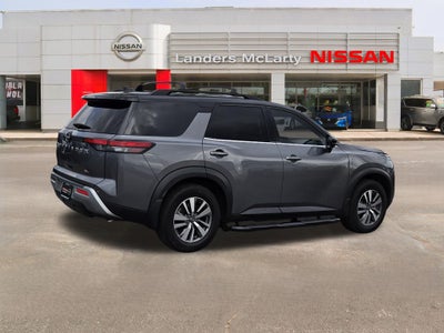 2022 Nissan Pathfinder SL