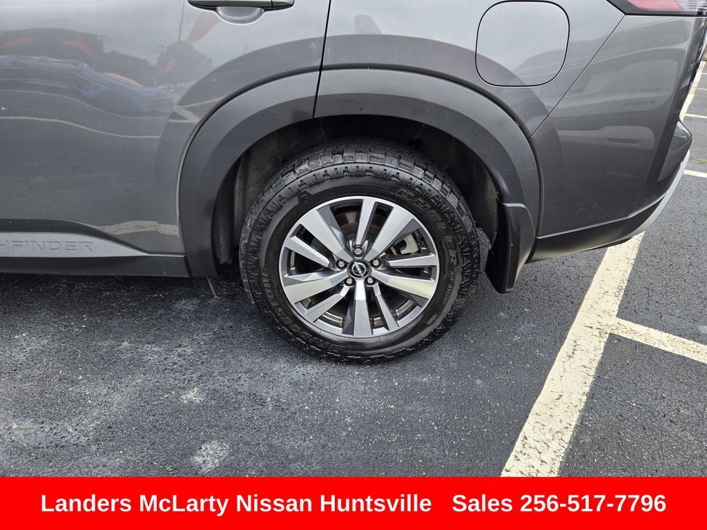2024 Nissan Pathfinder SL