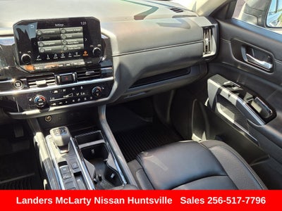 2024 Nissan Pathfinder SL