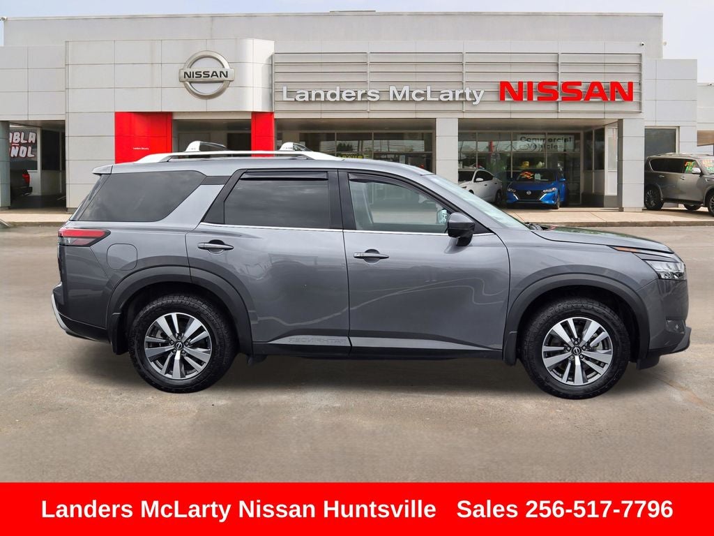 2024 Nissan Pathfinder SL