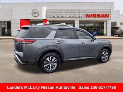2024 Nissan Pathfinder SL
