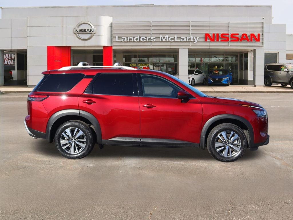 2024 Nissan Pathfinder SL