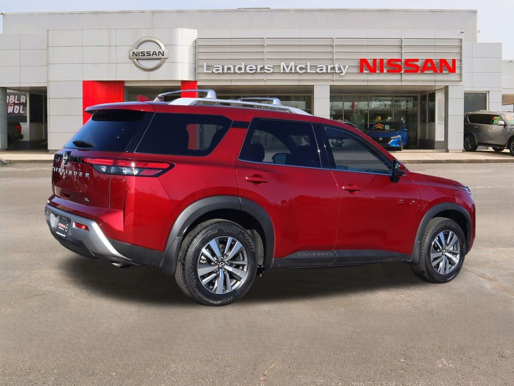 2024 Nissan Pathfinder SL