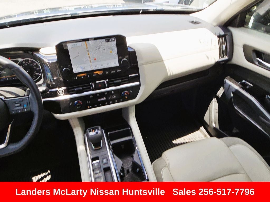 2024 Nissan Pathfinder SL