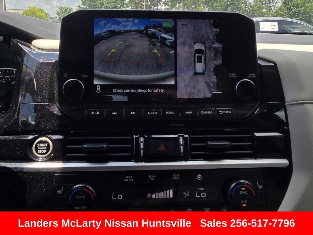2024 Nissan Pathfinder SL