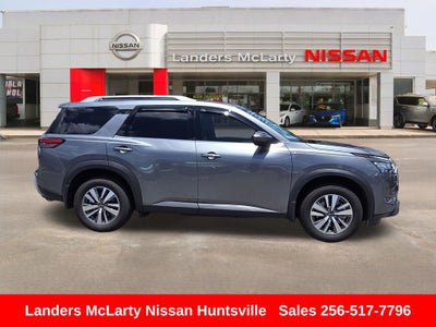 2024 Nissan Pathfinder SL