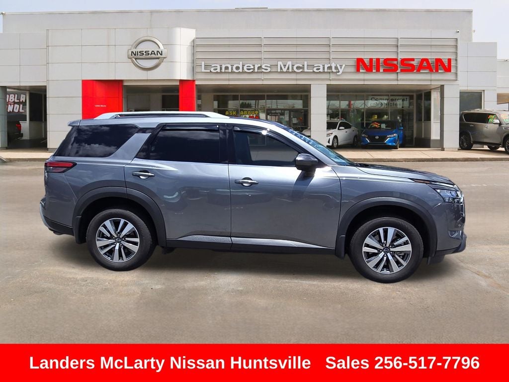 2024 Nissan Pathfinder SL