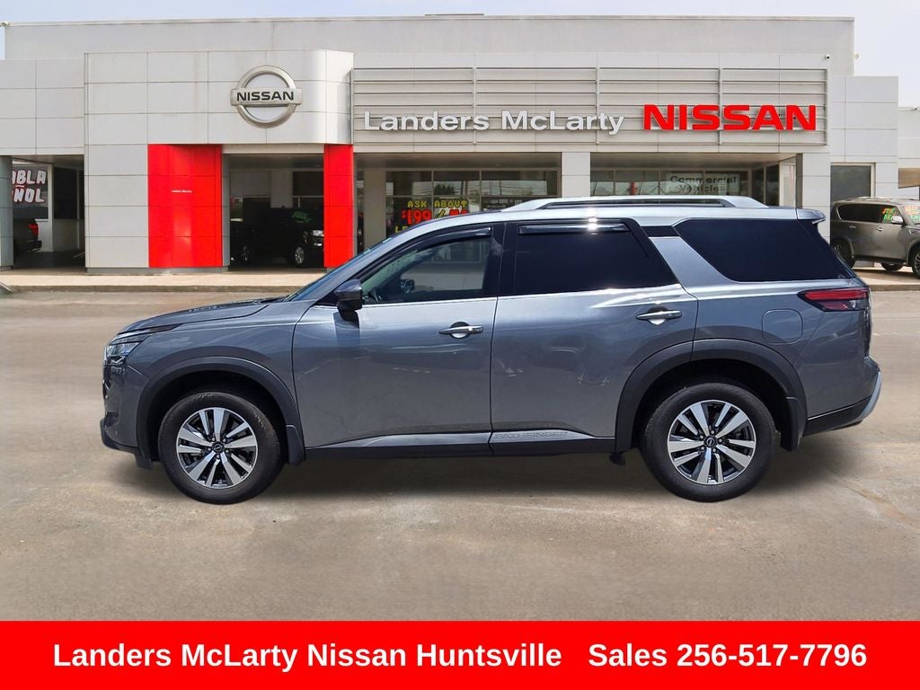 2024 Nissan Pathfinder SL