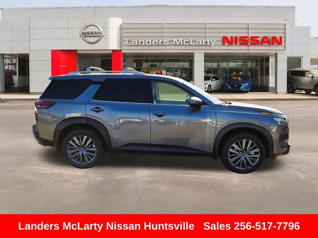 2025 Nissan Pathfinder SL