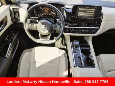 2023 Nissan Pathfinder SL