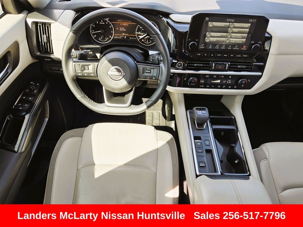 2023 Nissan Pathfinder SL
