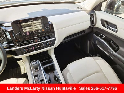 2023 Nissan Pathfinder SL