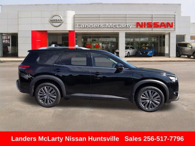 2023 Nissan Pathfinder SL