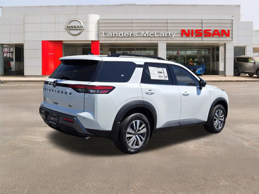 2026 Nissan Pathfinder SL