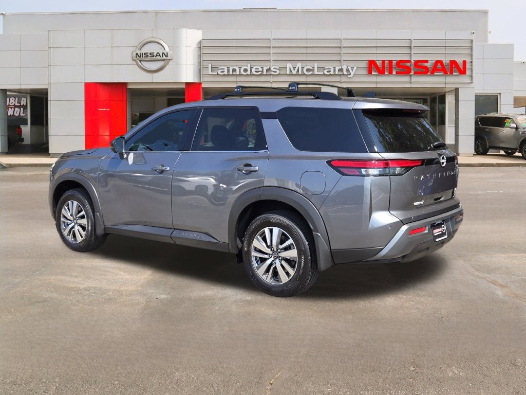 2026 Nissan Pathfinder SL