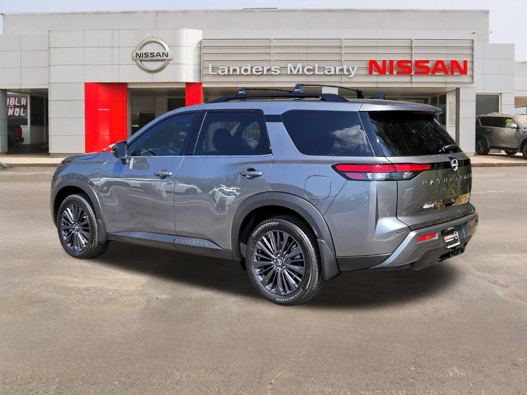 2026 Nissan Pathfinder SL