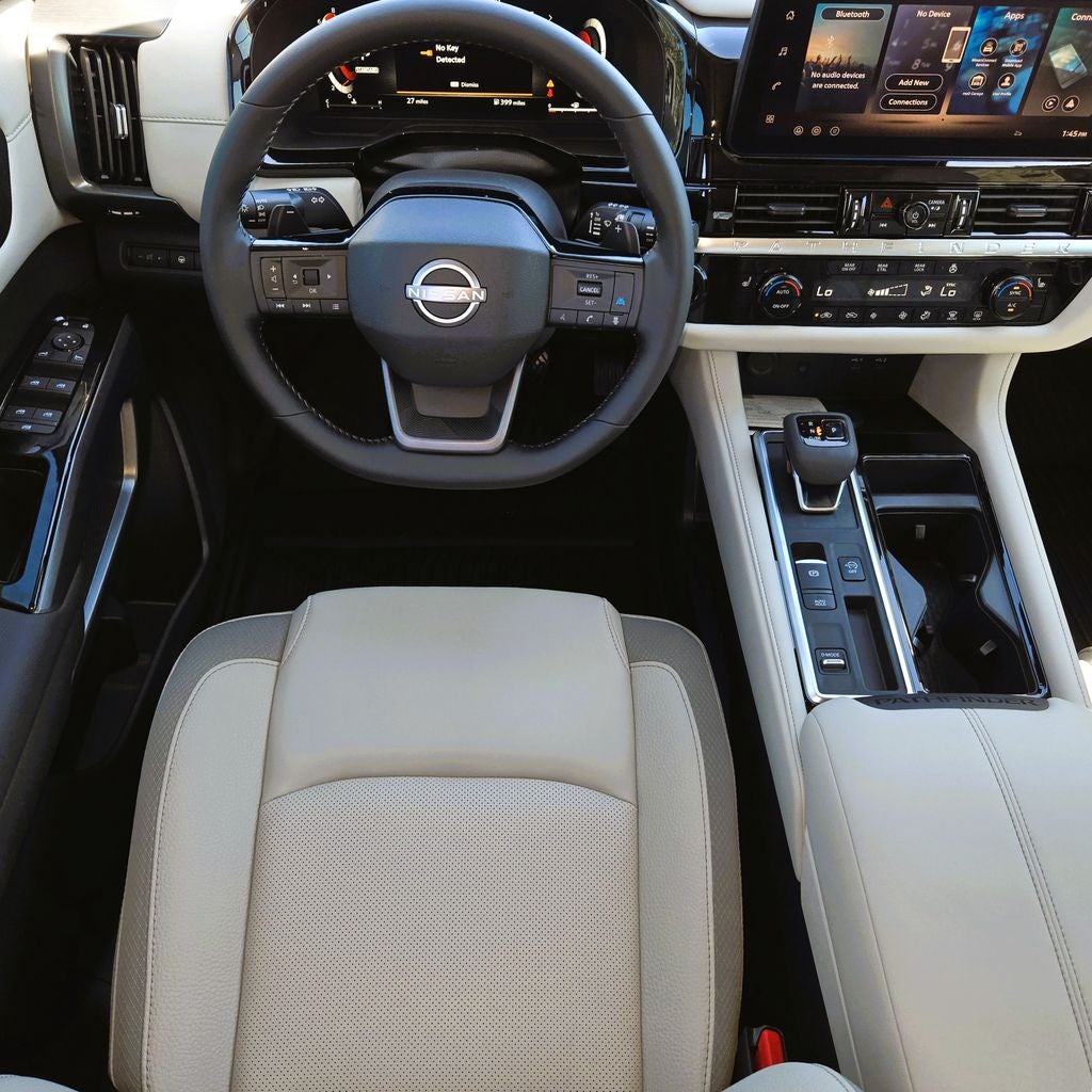 2026 Nissan Pathfinder SL