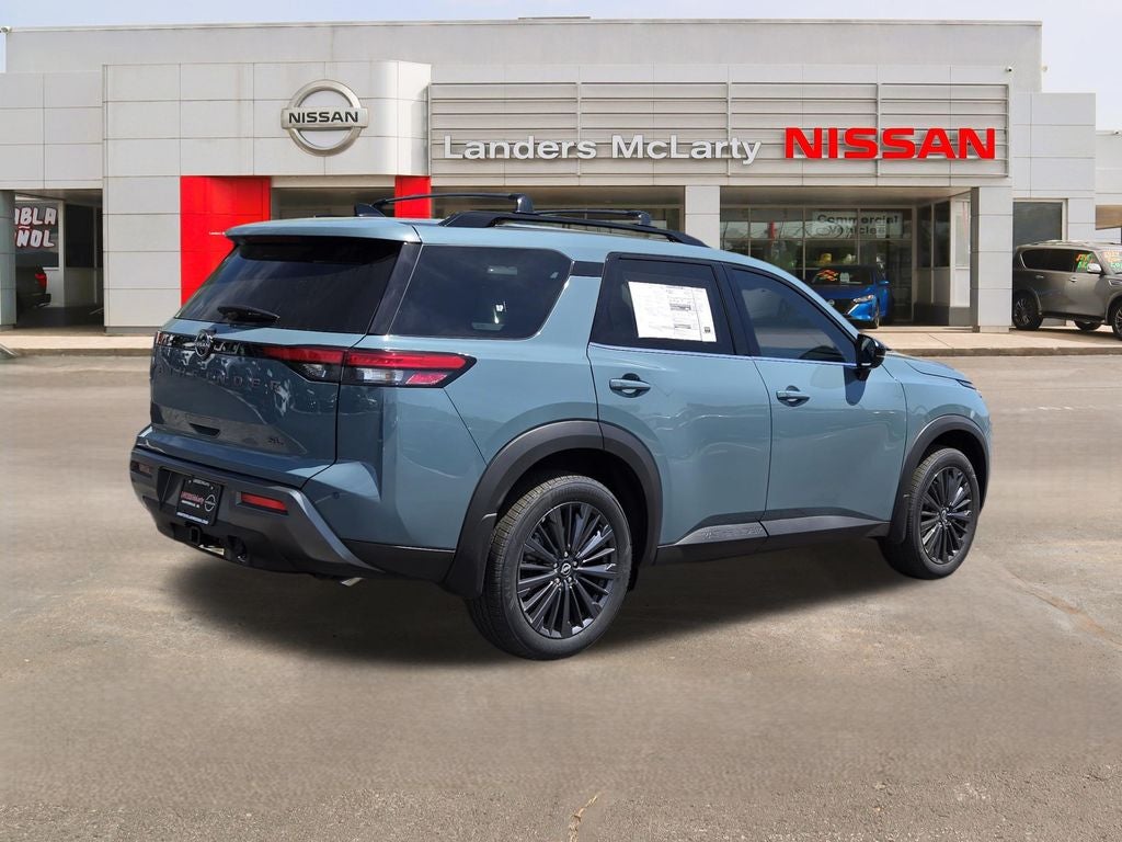 2026 Nissan Pathfinder SL