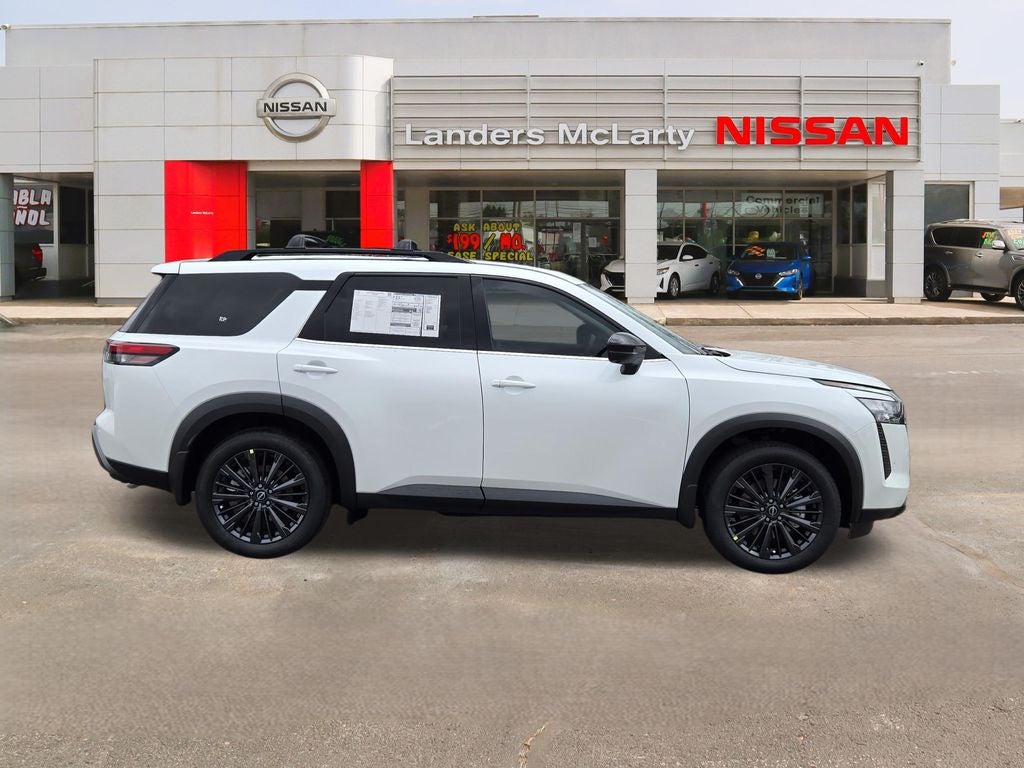 2026 Nissan Pathfinder SL